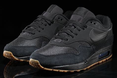 nike air max zwart gum sole|Nike Air Max shoes.